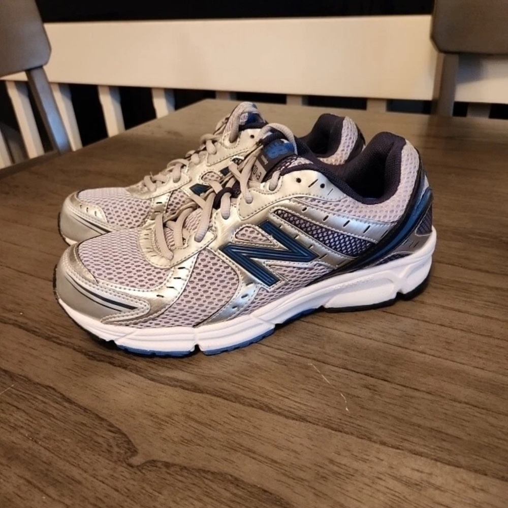 New Balance Women's Gray and Navy Athletic Shoes